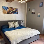 - Casa Usignolo * كاستيلّيتّو سوبرا تي